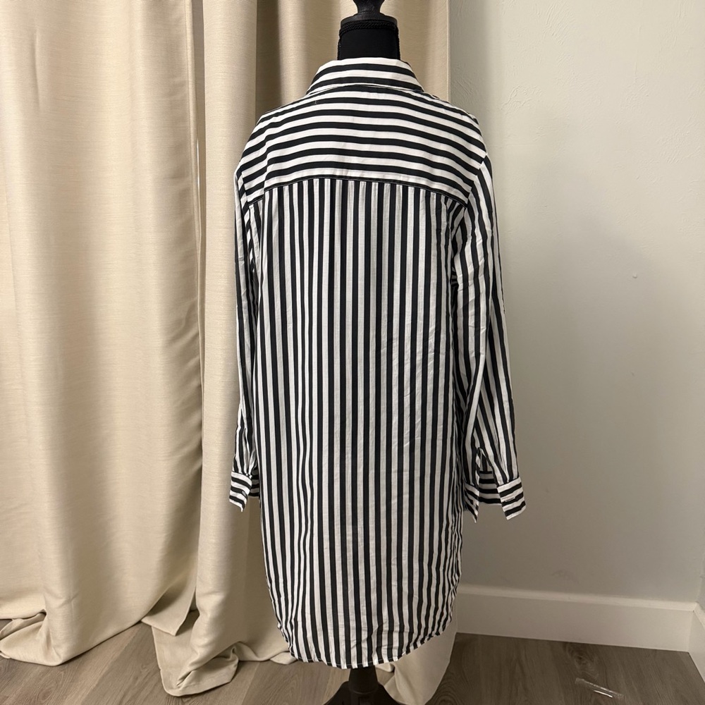 Summersalt Striped Black and White Swim Cover-Up - Picture 7 of 7